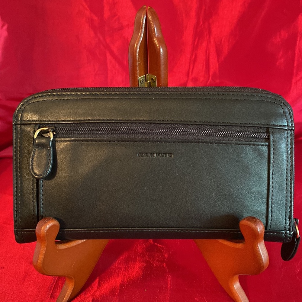 Liz Claiborne Wallet NWOT